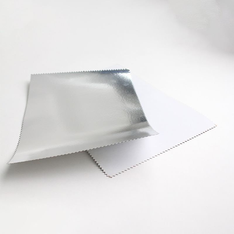 Metalizovaný strieborný hliníkový papier